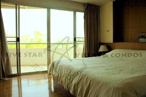 REDUCED : Living in 5 Star harmony in a 5 Star location @ CHATEAU DALE Condominium Chateau Dale Tower